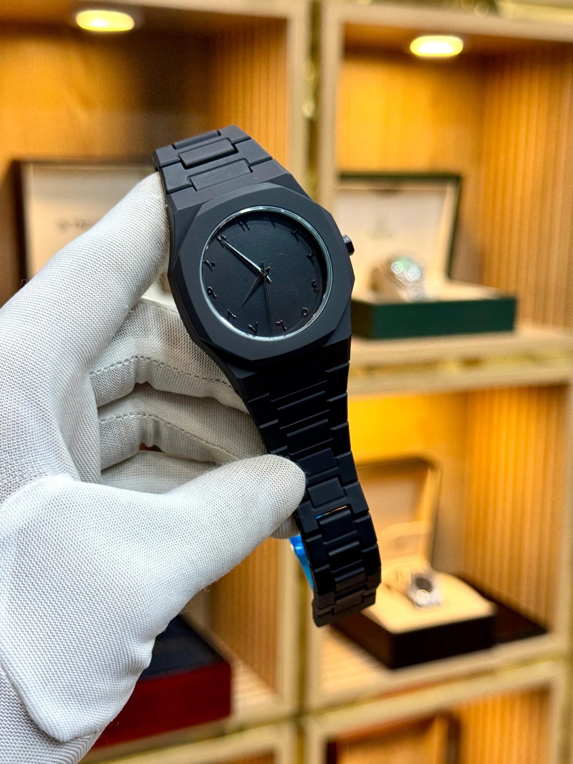 Aura Watch analog fashion watch UAE